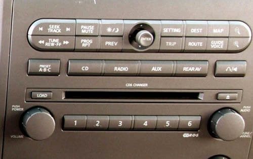 2004 Nissan Armada interior DETAIL