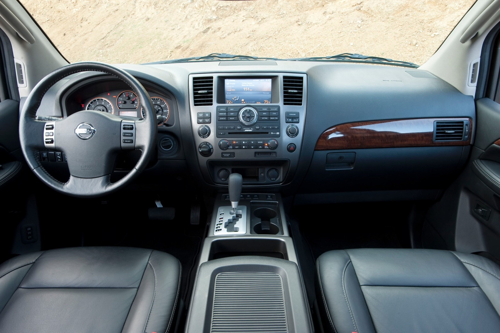 2012 Nissan Armada interior I
