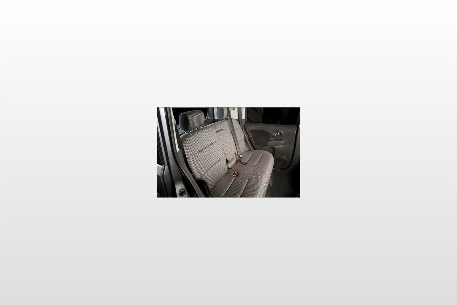 2009 Nissan Cube interior RI