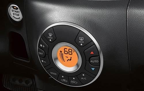 2010 Nissan Cube interior CC