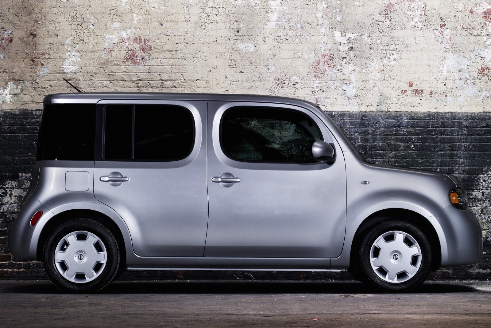 2010 Nissan Cube — OEM photo 4