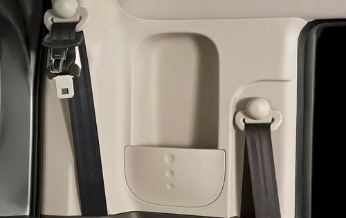 2011 Nissan Cube interior CARGO