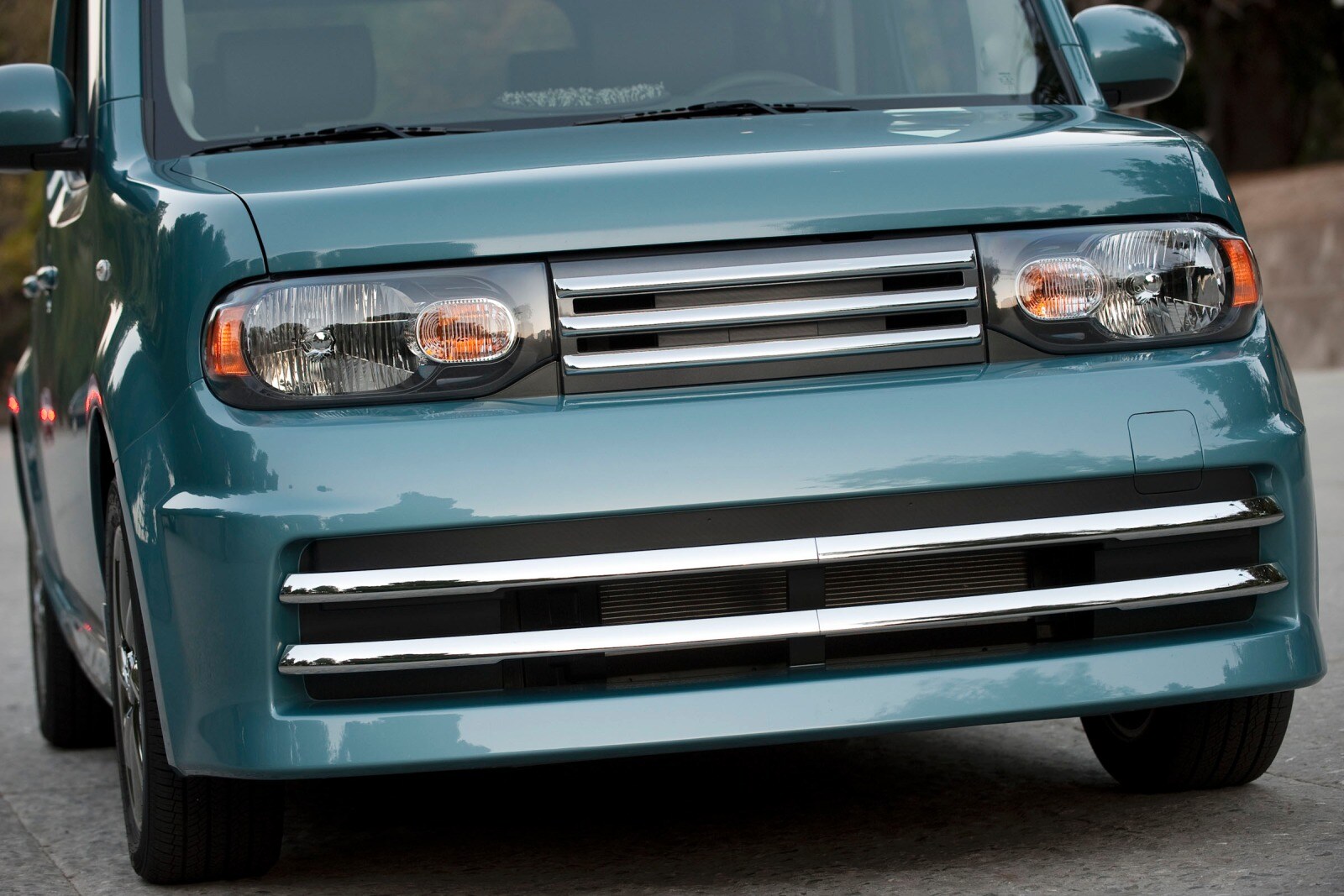 2012 Nissan Cube exterior EDETAIL