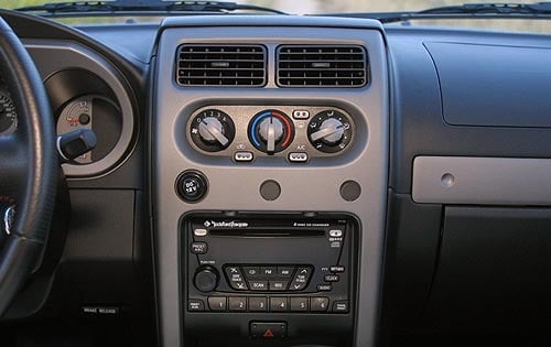 2002 Nissan Frontier interior CC