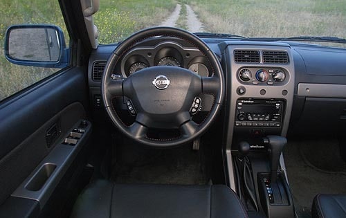 2002 Nissan Frontier interior I
