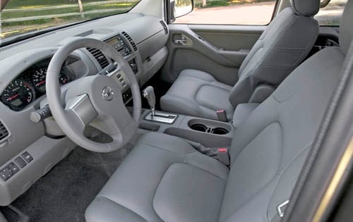 2005 Nissan Frontier interior I