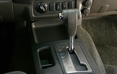 2006 Nissan Frontier interior CC