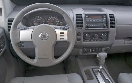 2008 Nissan Frontier interior D