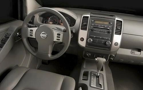 2009 Nissan Frontier interior D