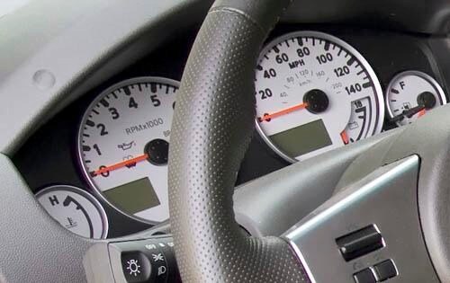 2011 Nissan Frontier interior G