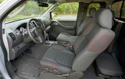 2011 Nissan Frontier interior I