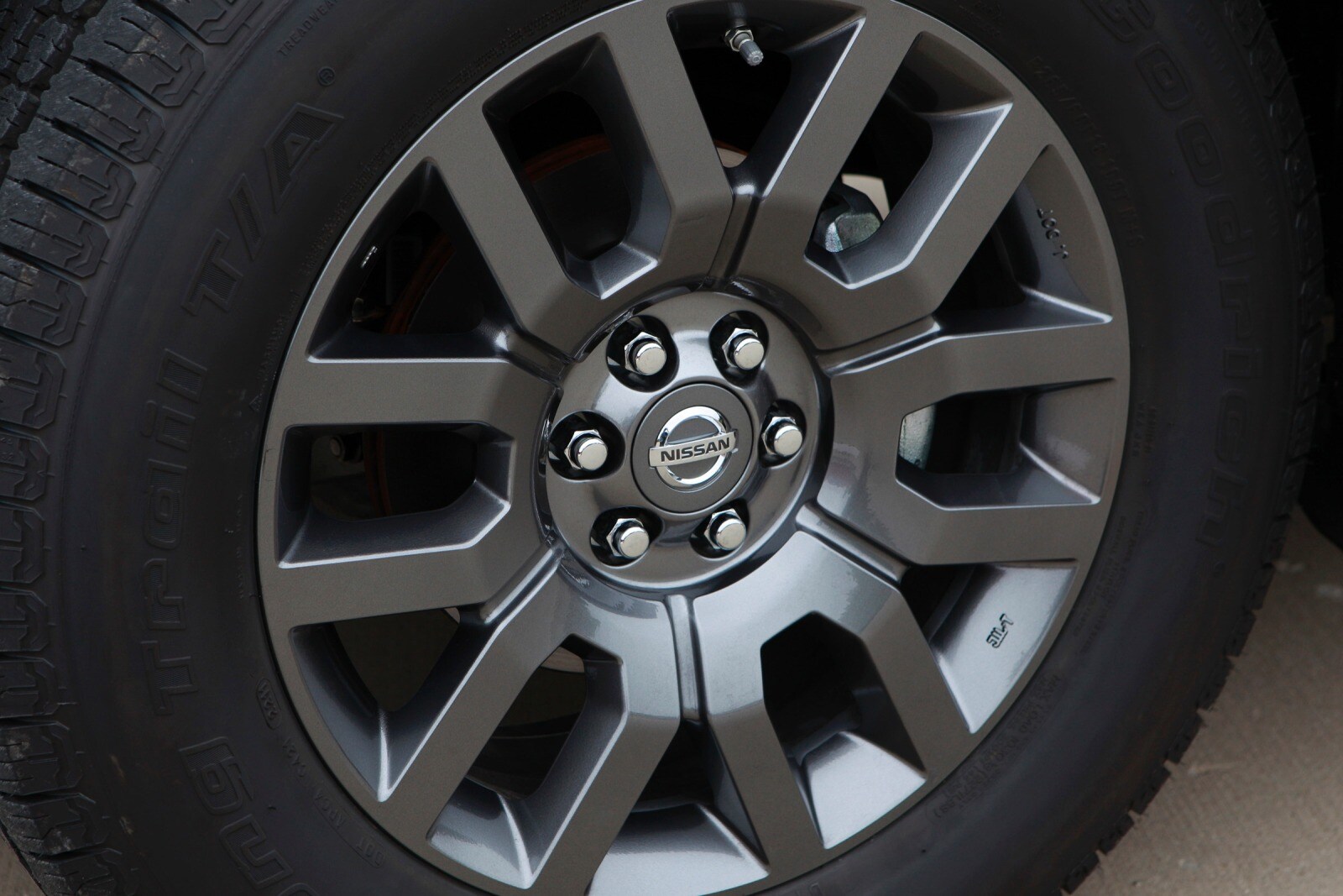 2013 Nissan Frontier — OEM photo 5