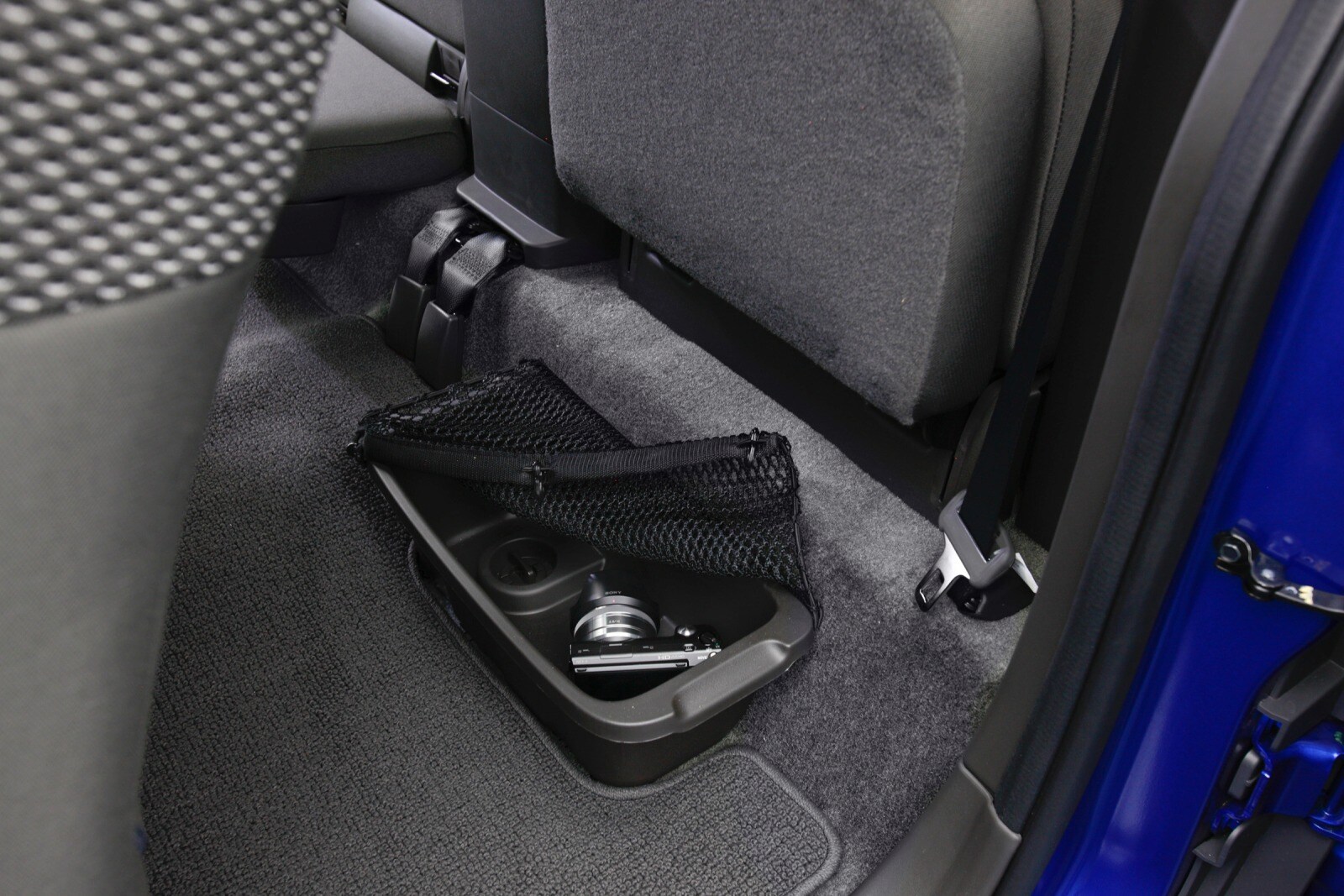 2014 Nissan Frontier front safety DETAIL