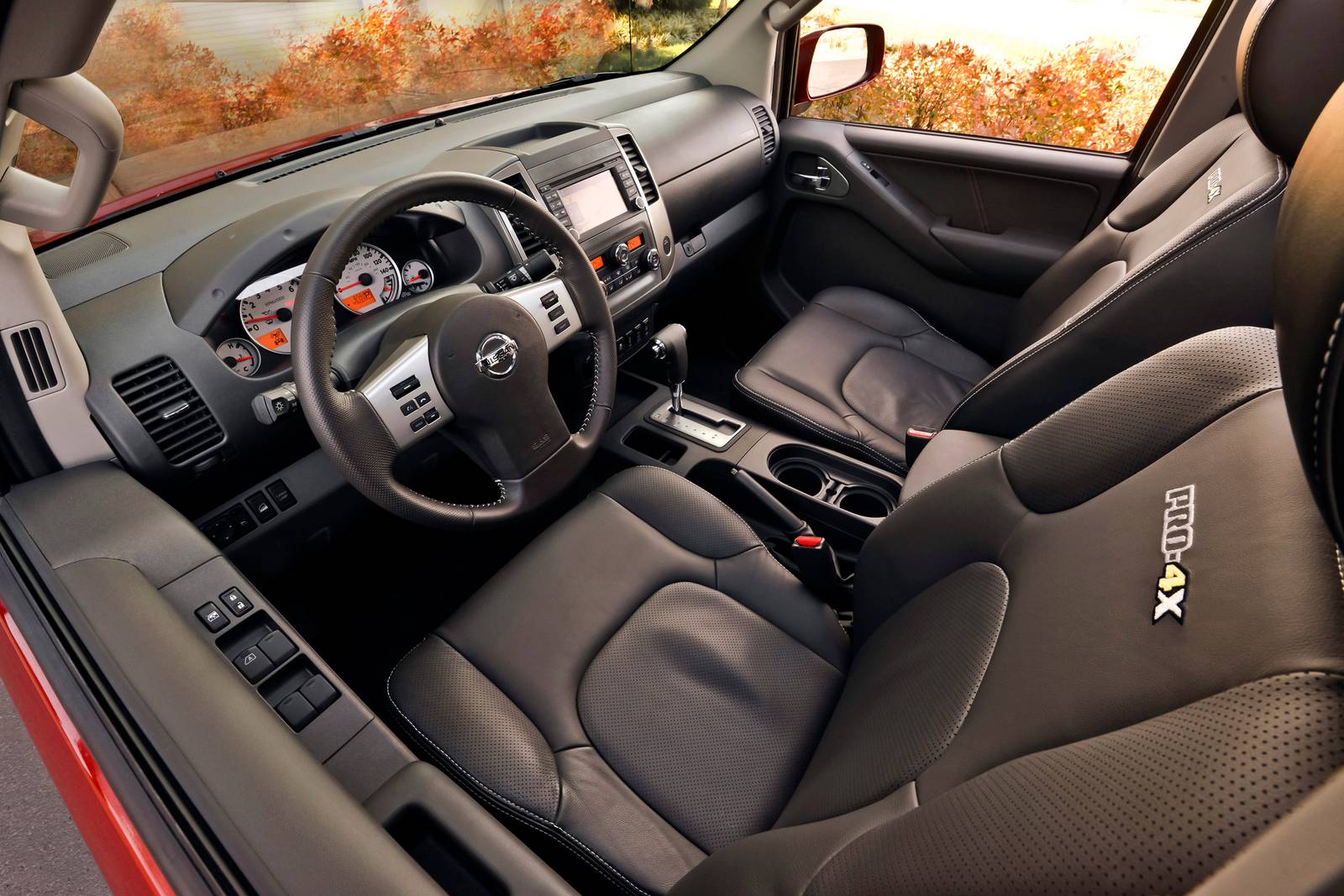 2017 Nissan Frontier interior I