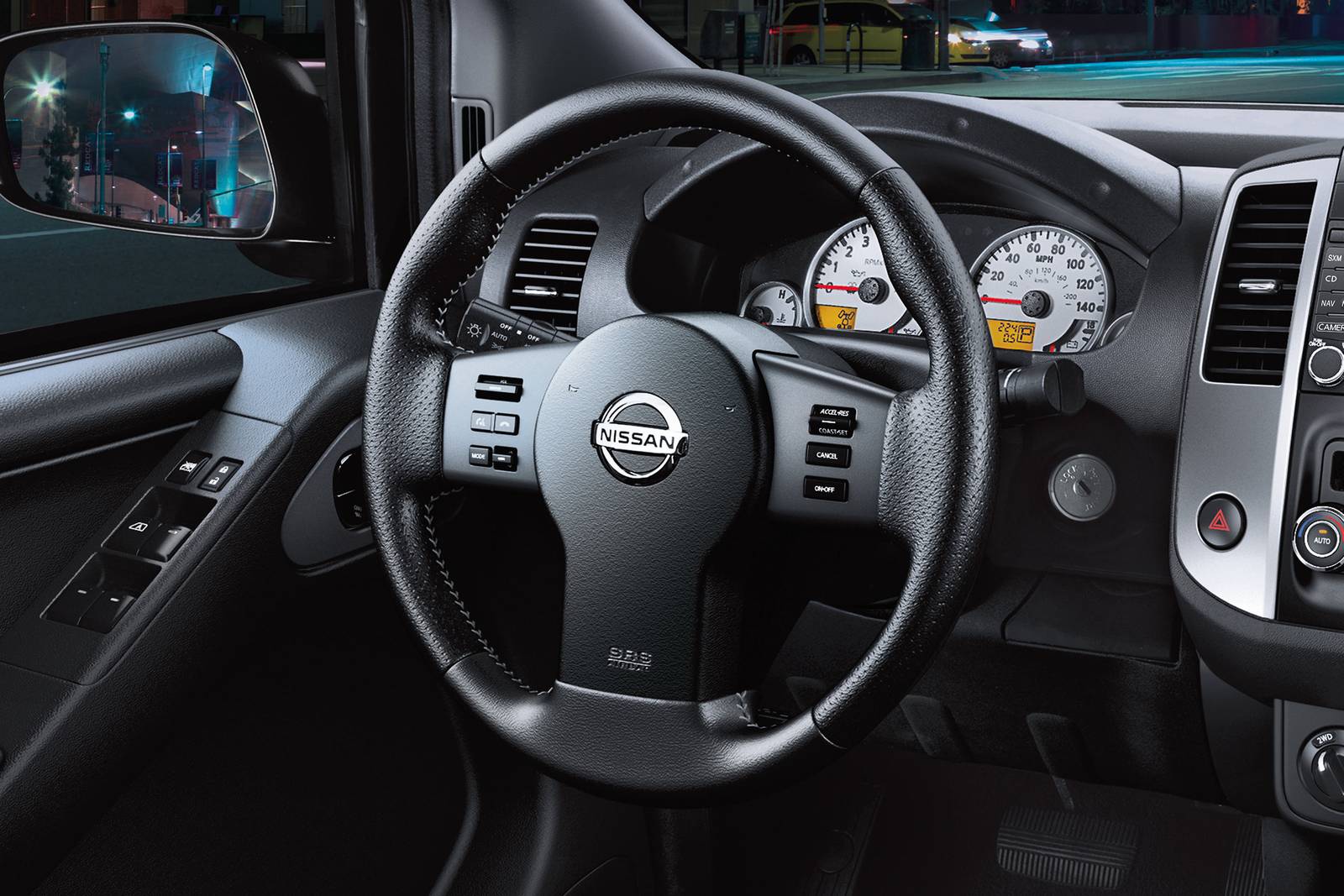 2017 Nissan Frontier interior SWD