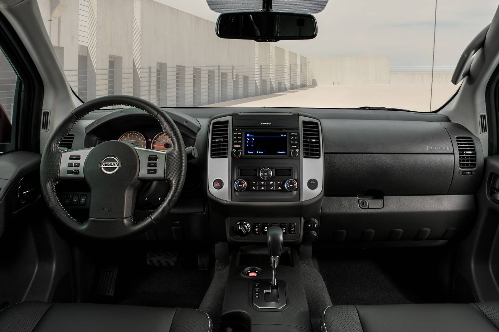 2020 Nissan Frontier interior D