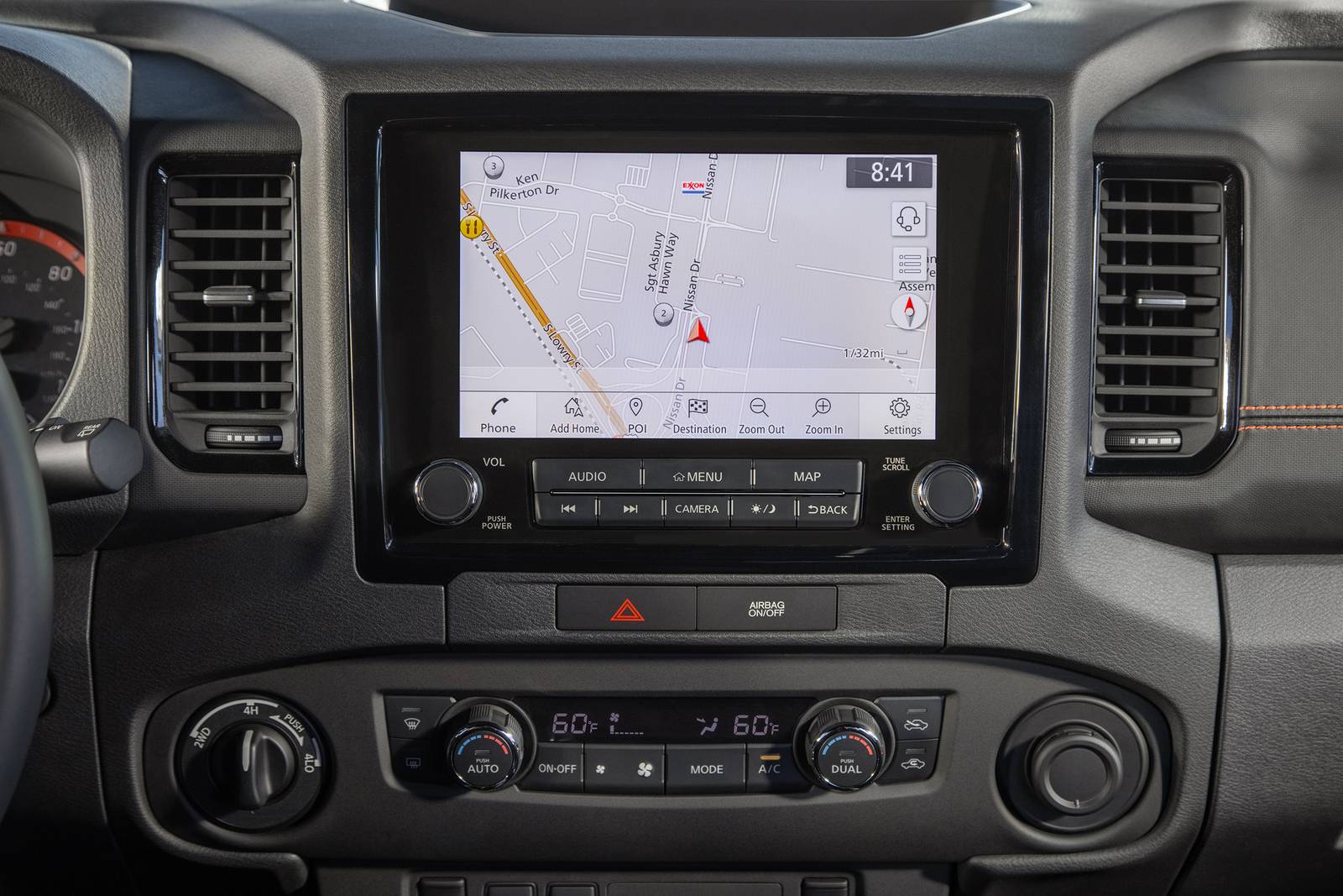 2022 Nissan Frontier interior NAVSYS