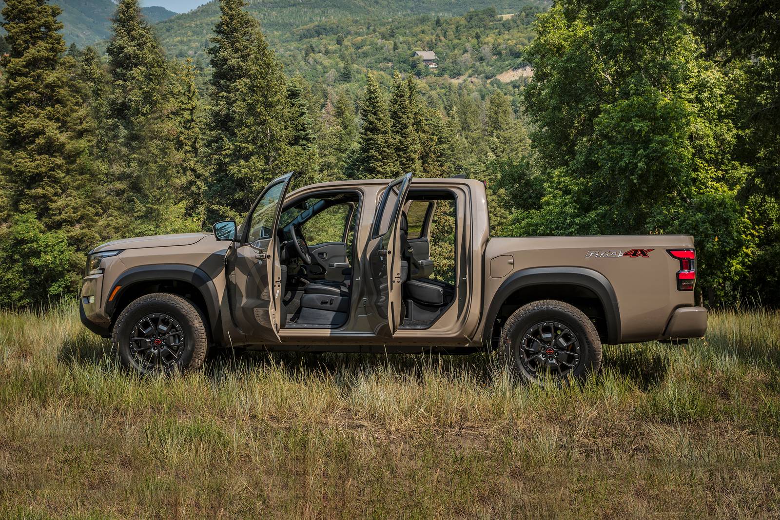 2022 Nissan Frontier performance