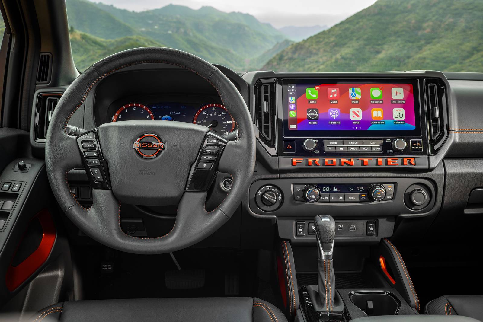 2025 Nissan Frontier interior SWD