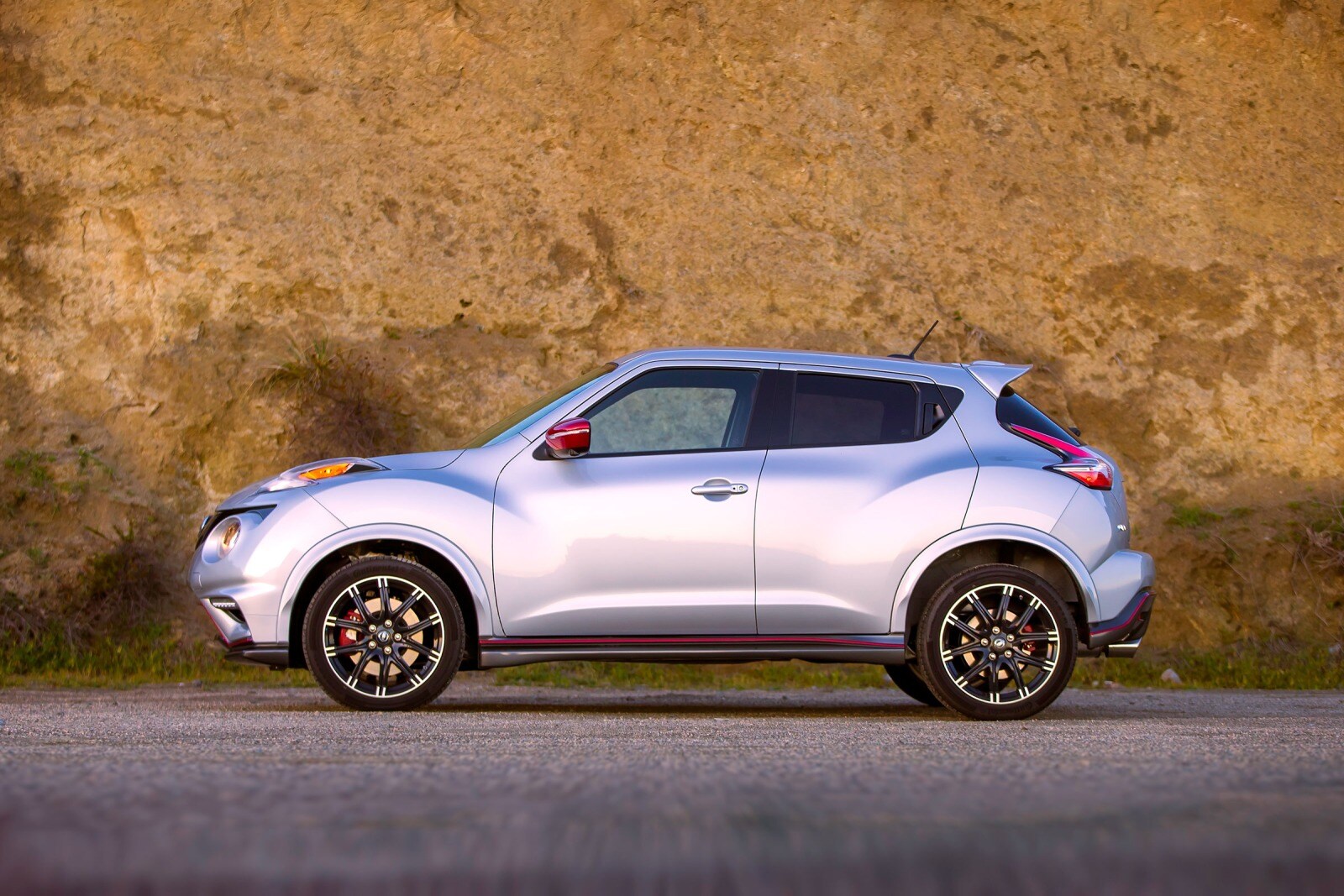 2017 Nissan Juke exterior FQ