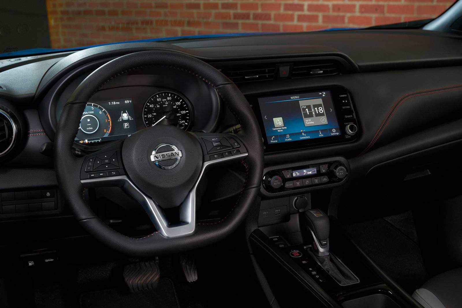 2021 Nissan Kicks interior SWD