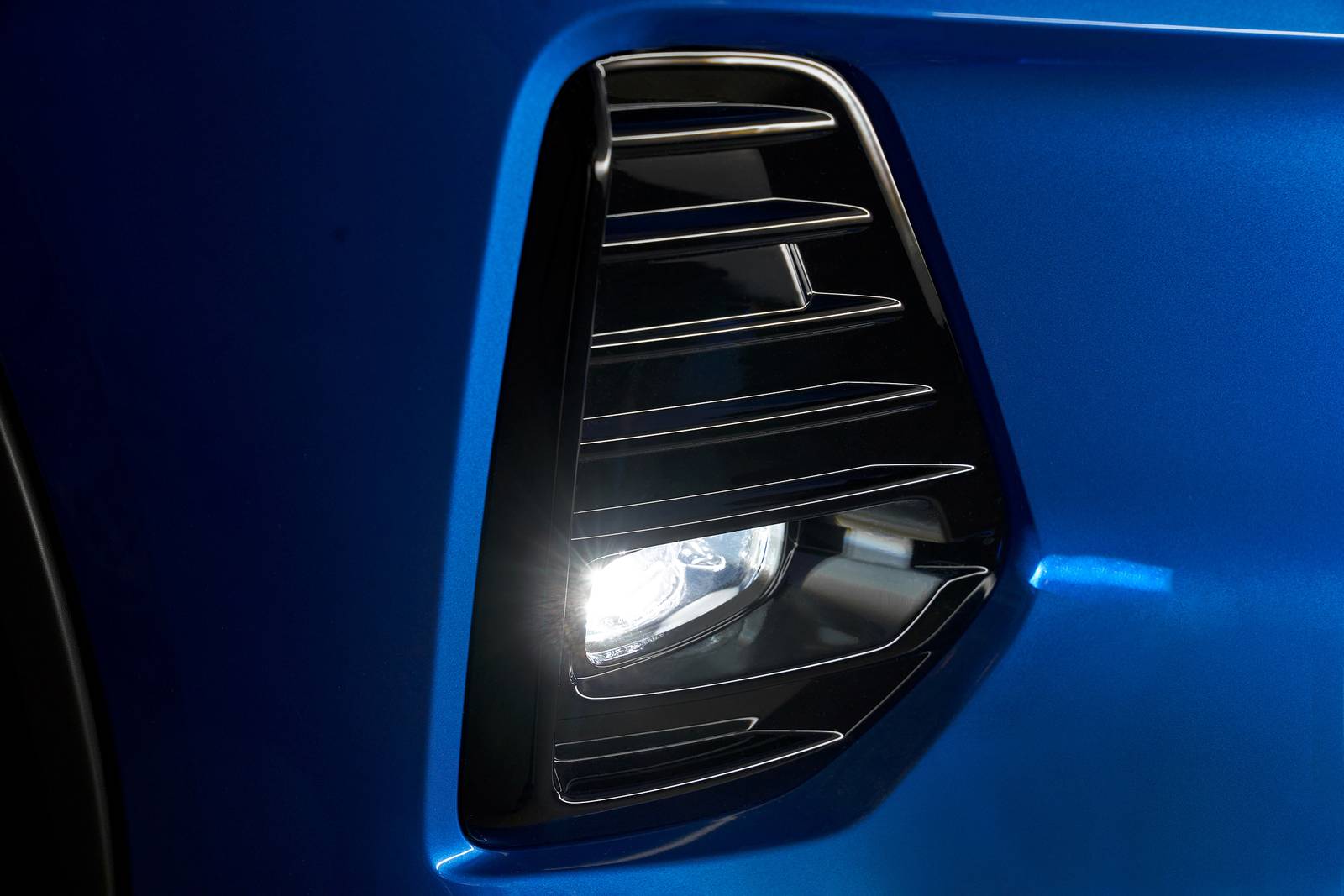 2022 Nissan Kicks exterior FOG