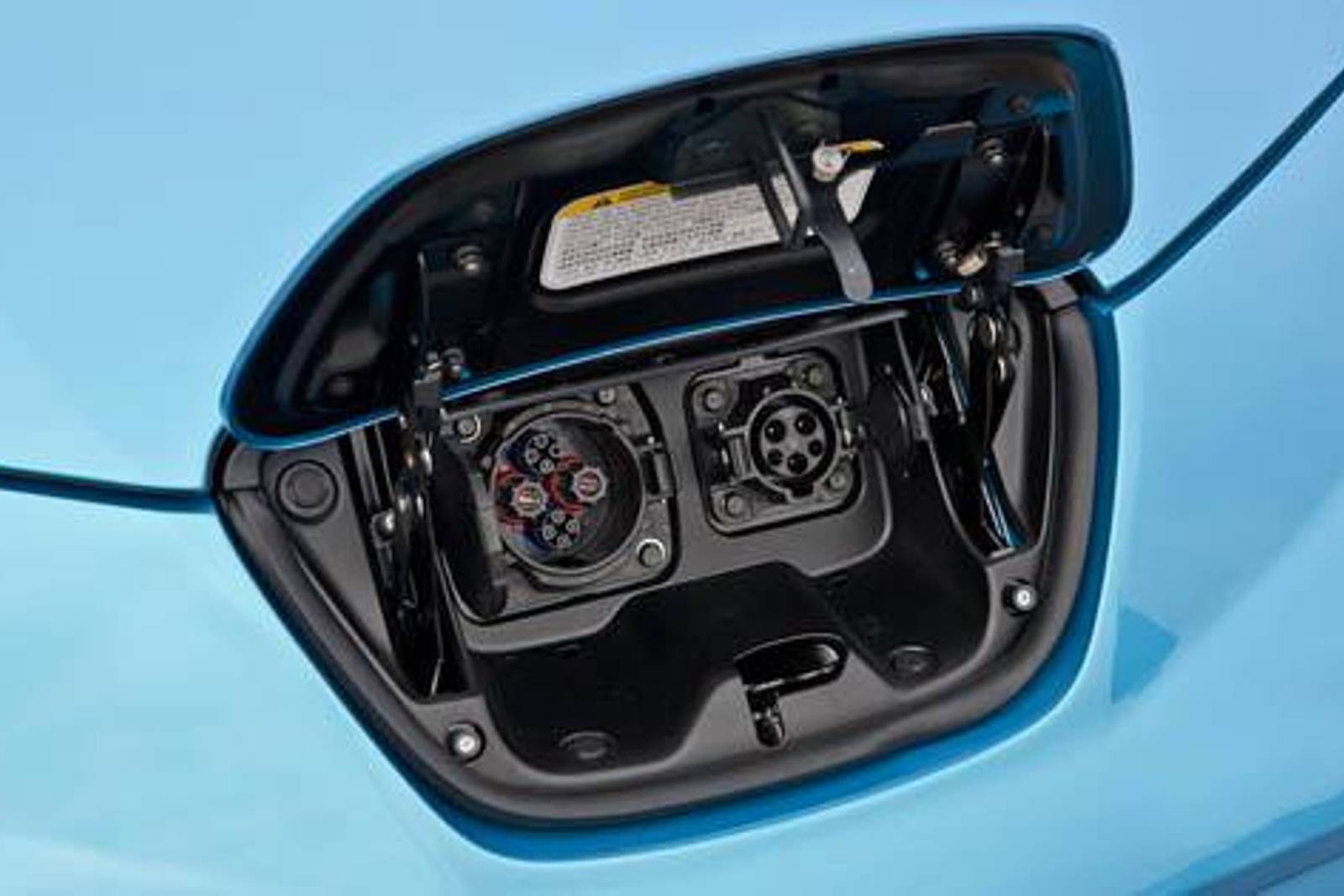 2011 Nissan LEAF exterior EDETAIL