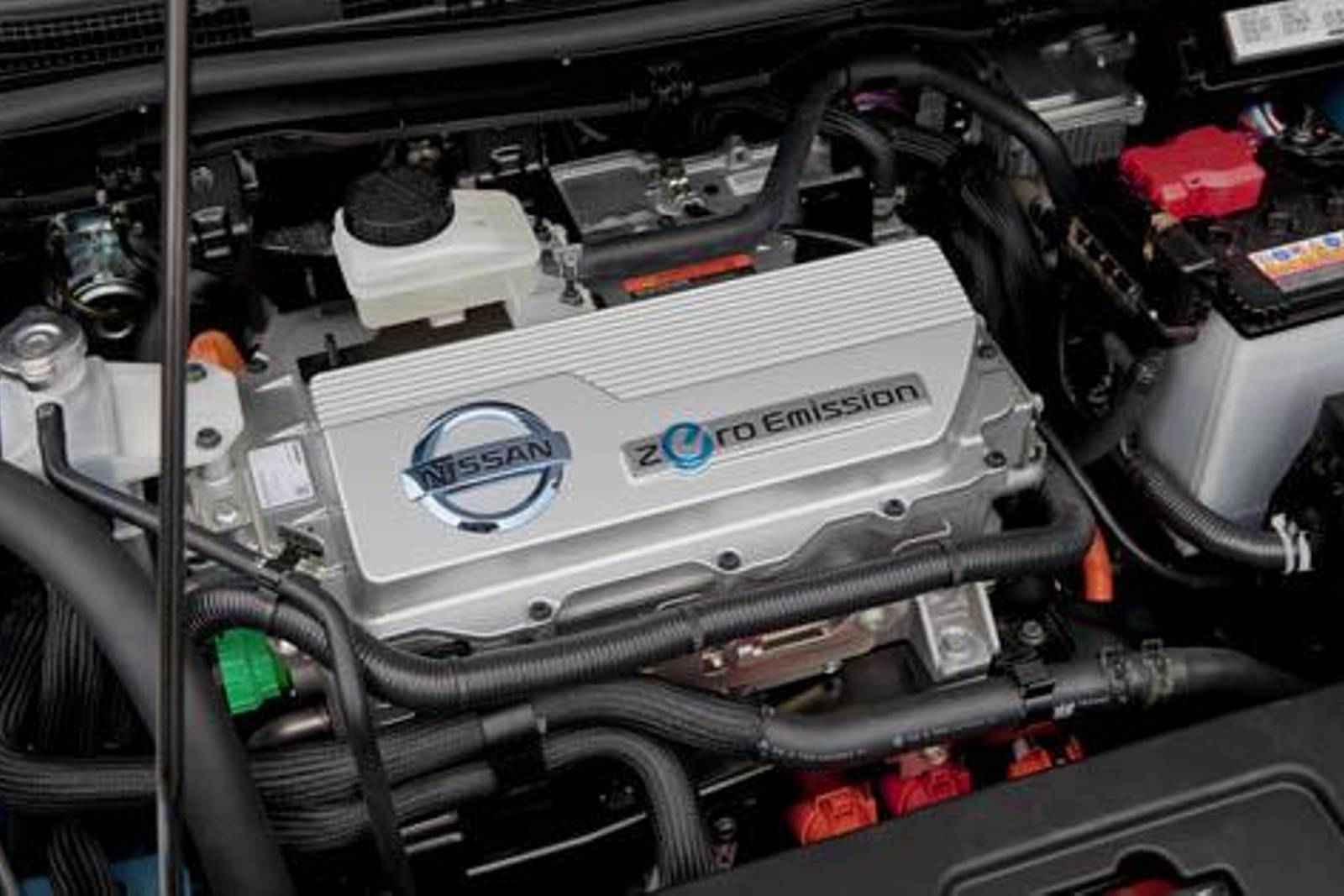 2011 Nissan LEAF exterior E