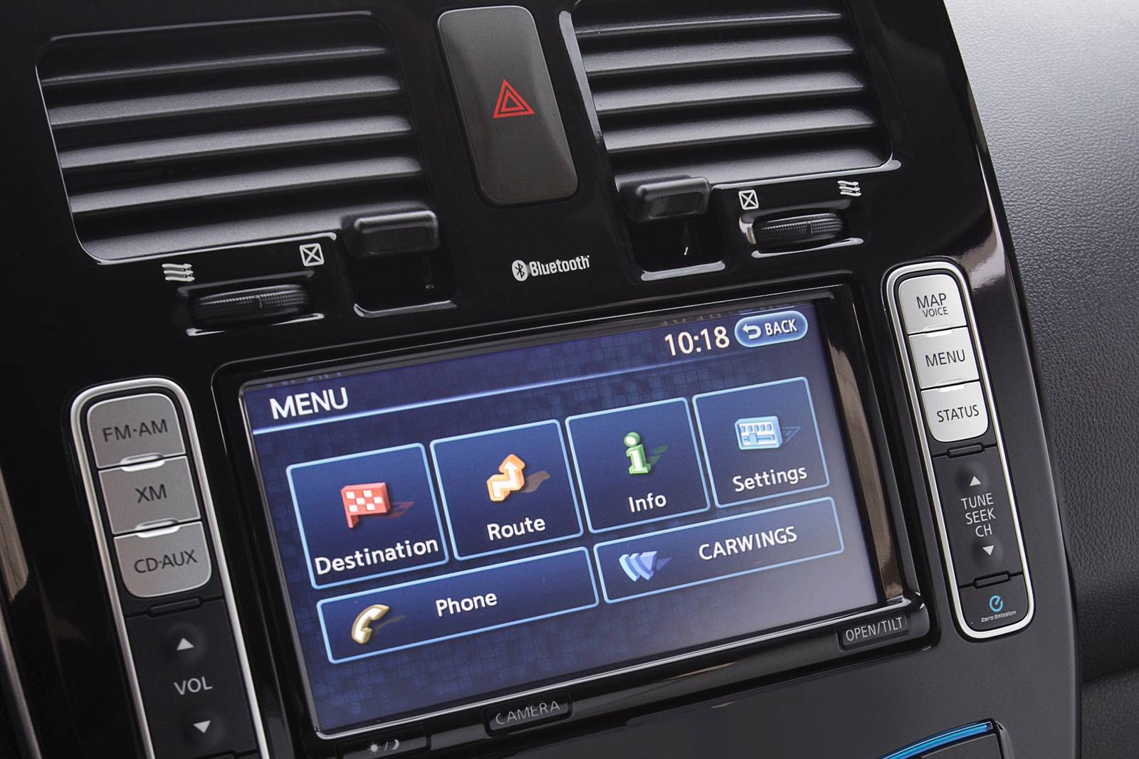 2013 Nissan LEAF interior CC