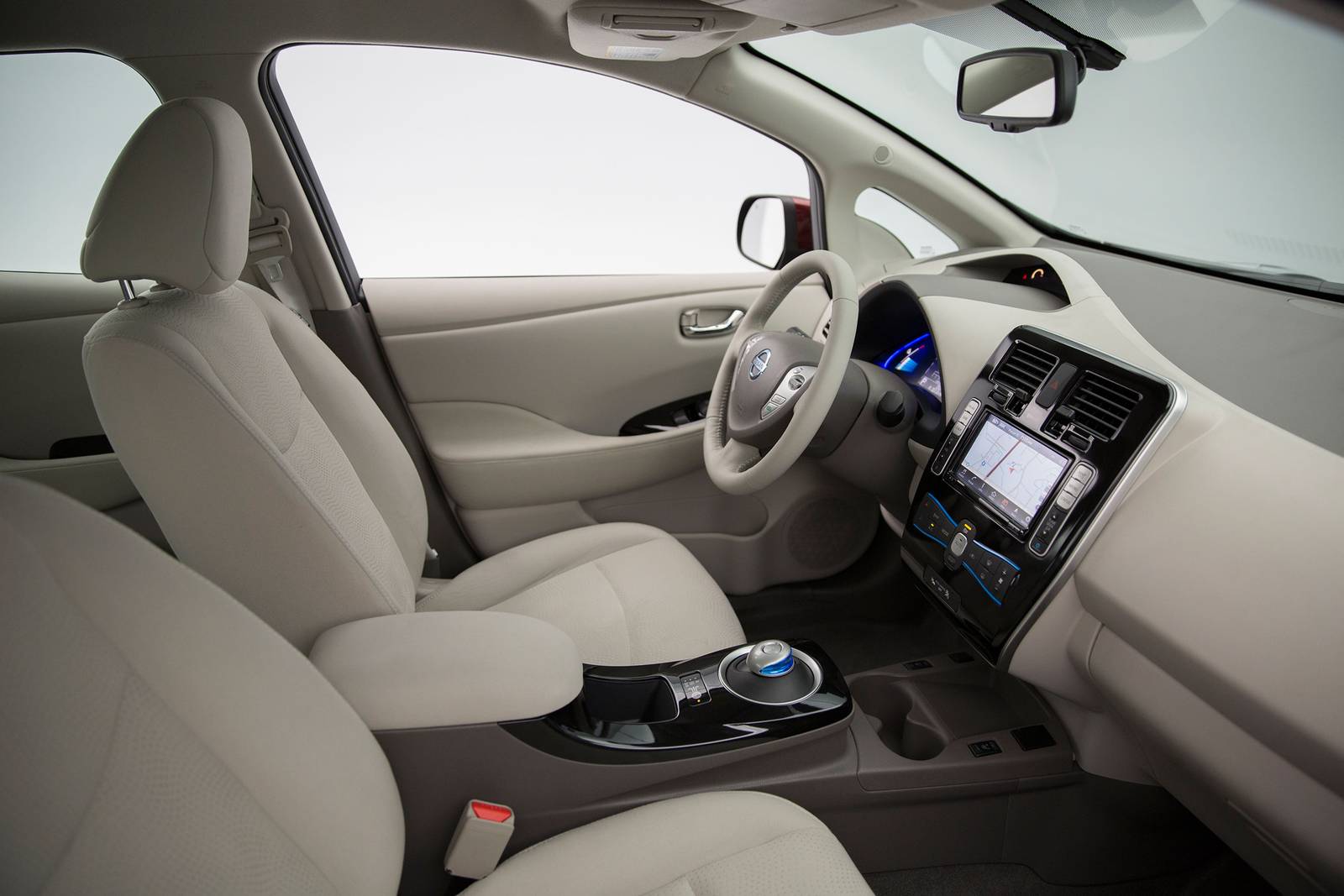 2016 Nissan Leaf interior I