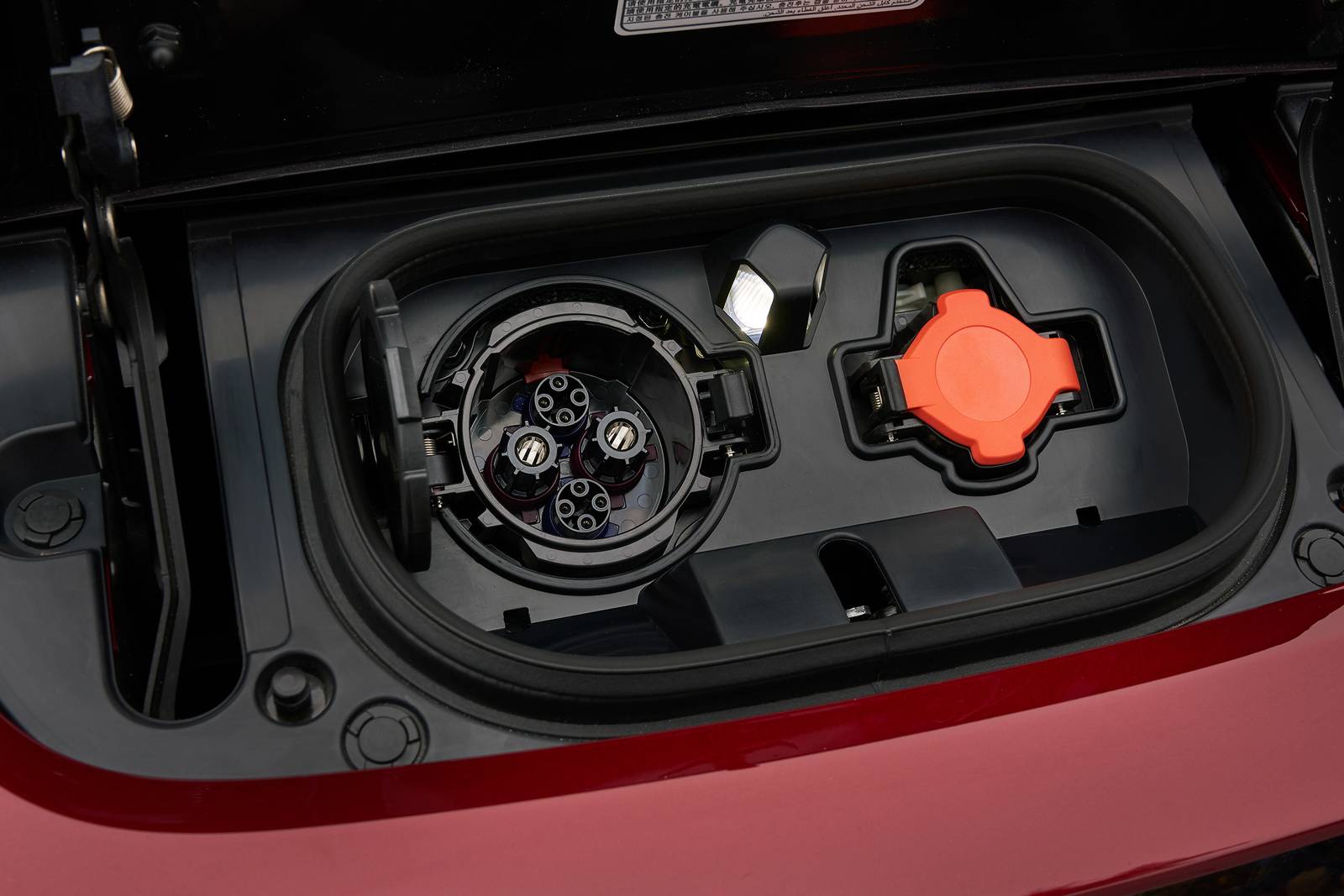 2018 Nissan LEAF exterior EDETAIL