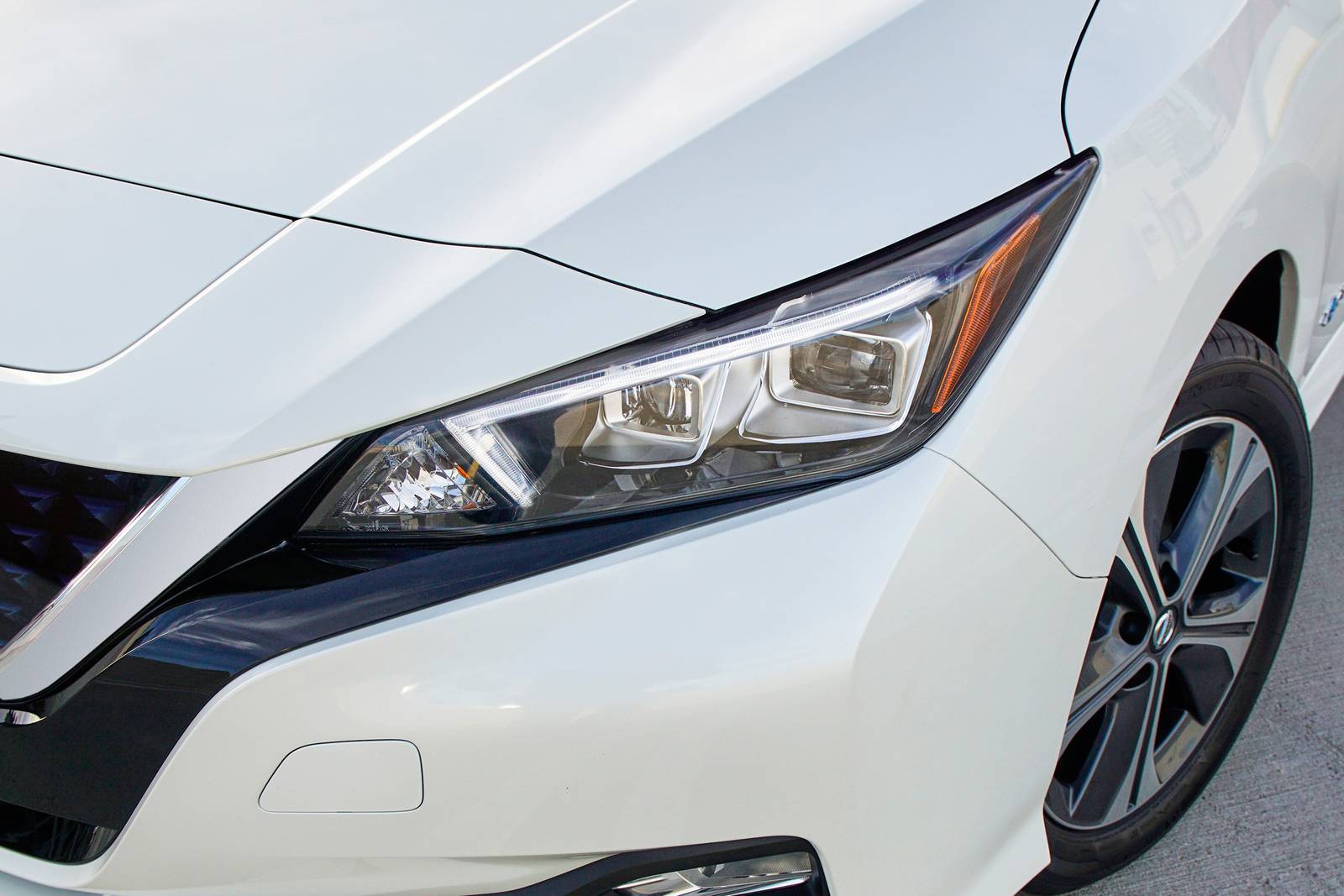 2020 Nissan Leaf exterior EDETAIL