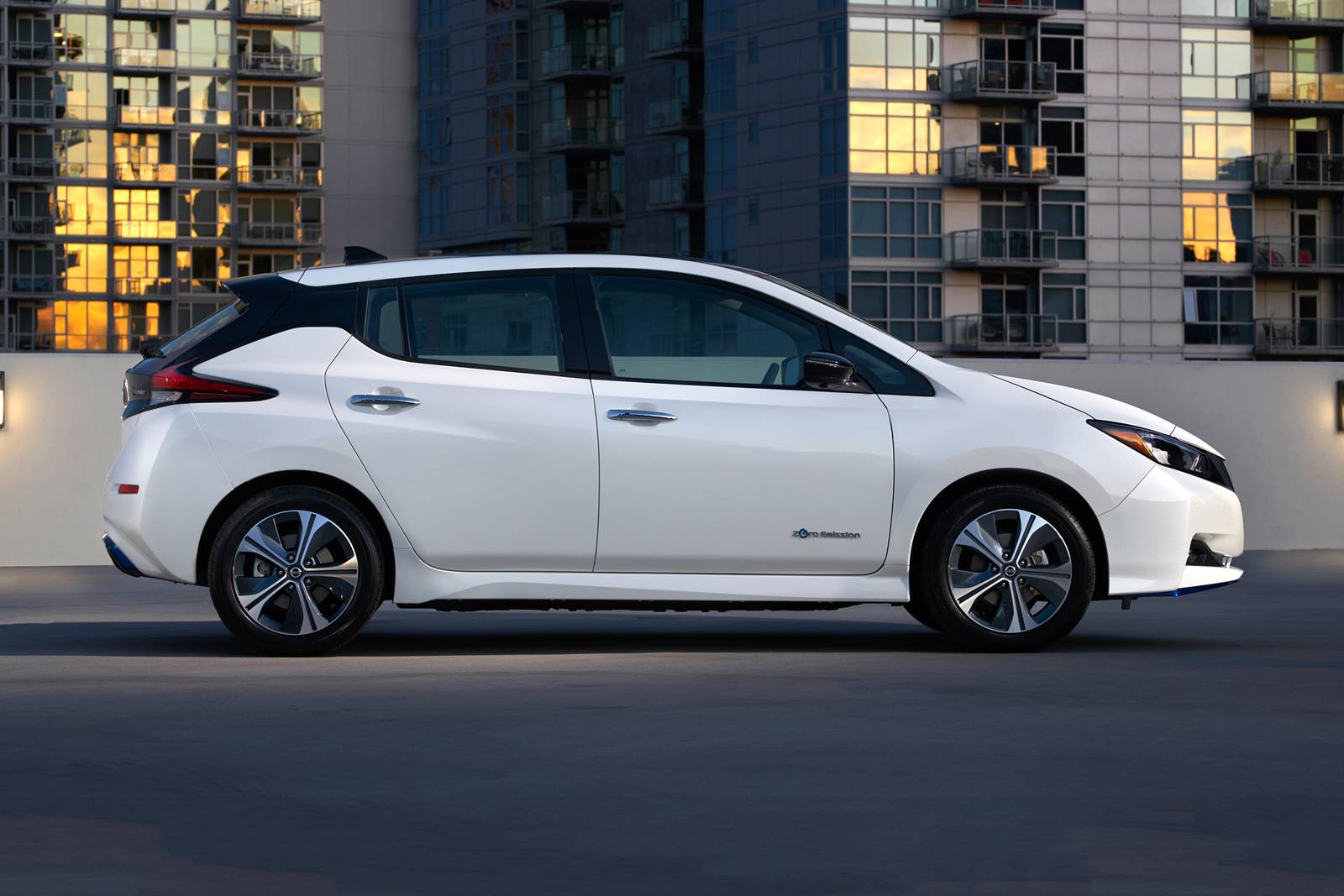 2020 Nissan Leaf exterior S
