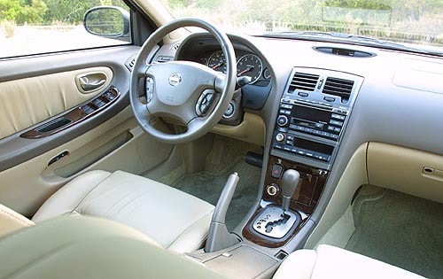 2002 Nissan Maxima interior I