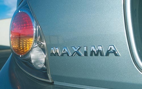 2002 Nissan Maxima exterior FBDG