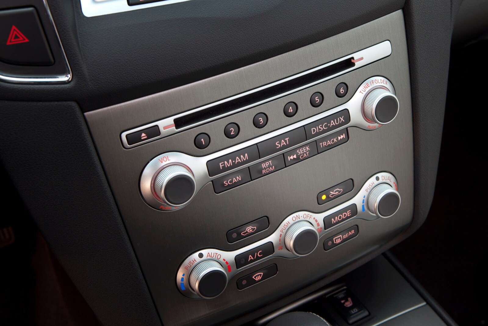 2012 Nissan Maxima interior CC