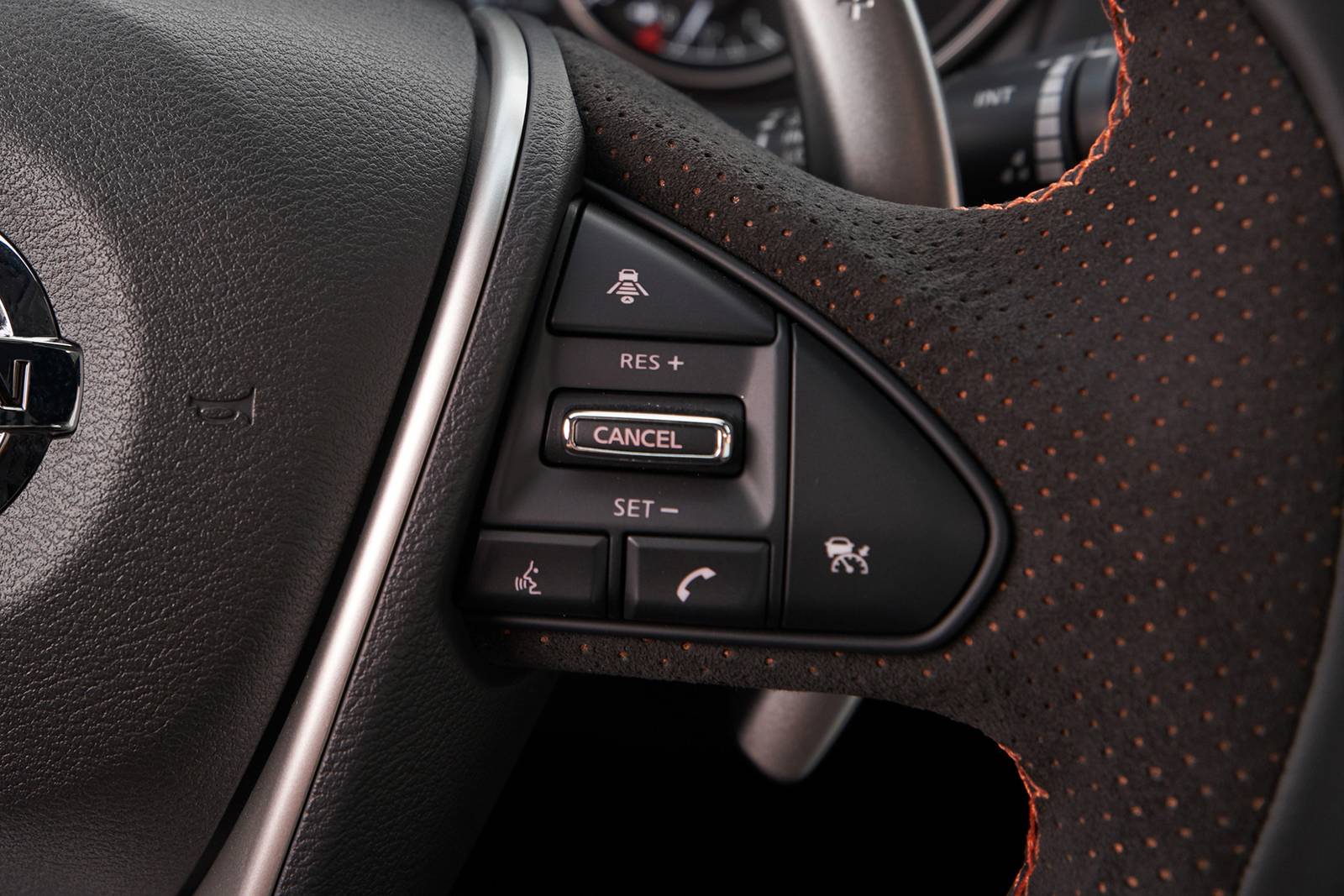 2019 Nissan Maxima interior AUXCTRL