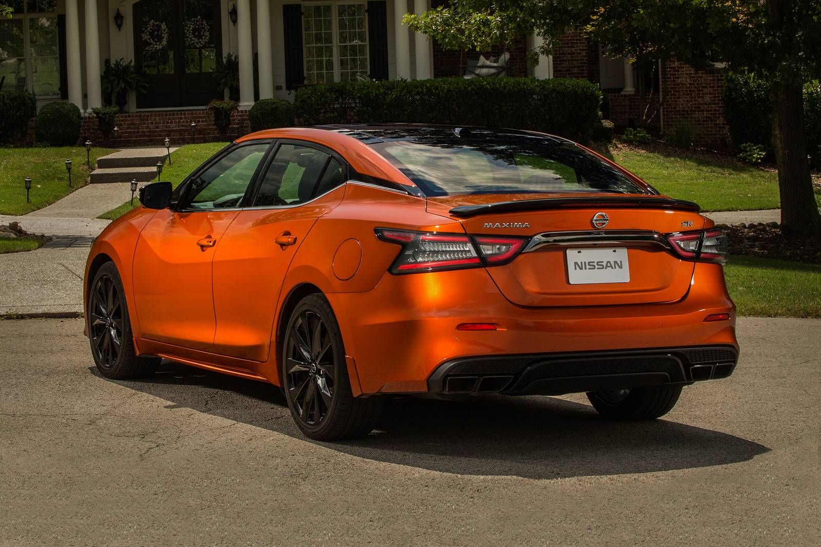 2020 Nissan Maxima — OEM photo 2