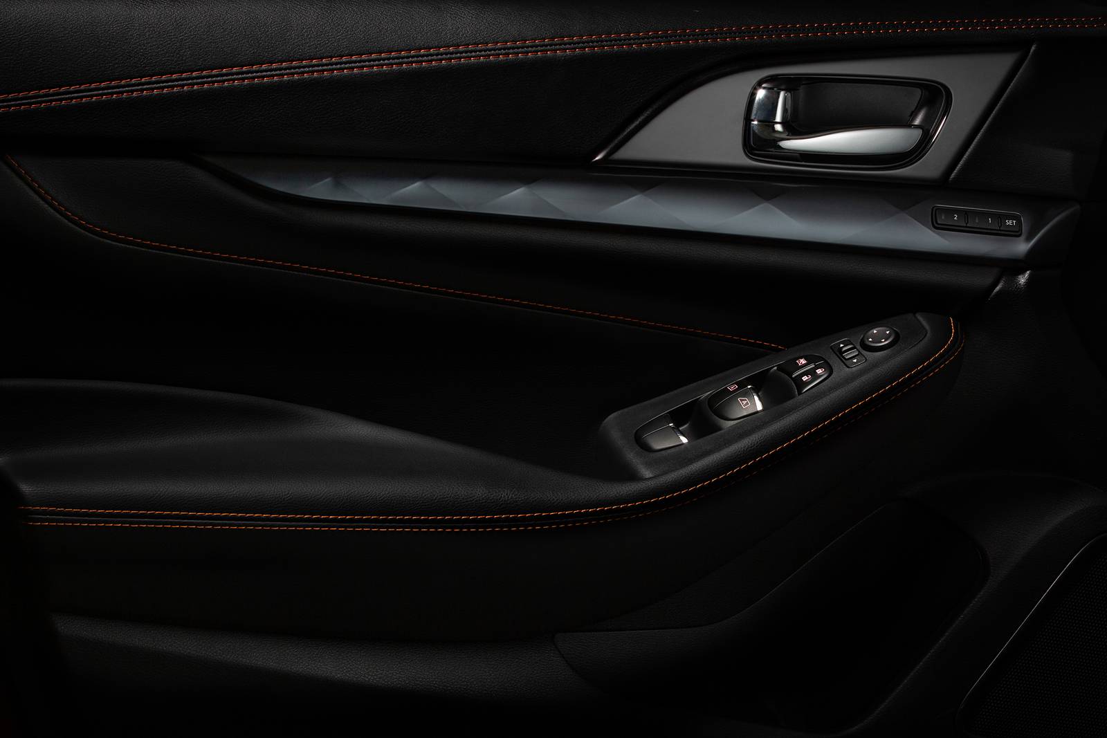 2020 Nissan Maxima interior DETAIL