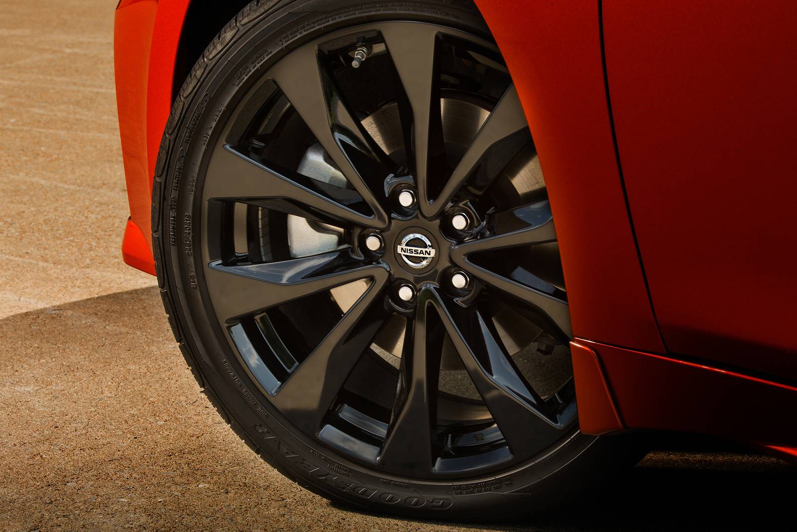 2022 Nissan Maxima exterior W