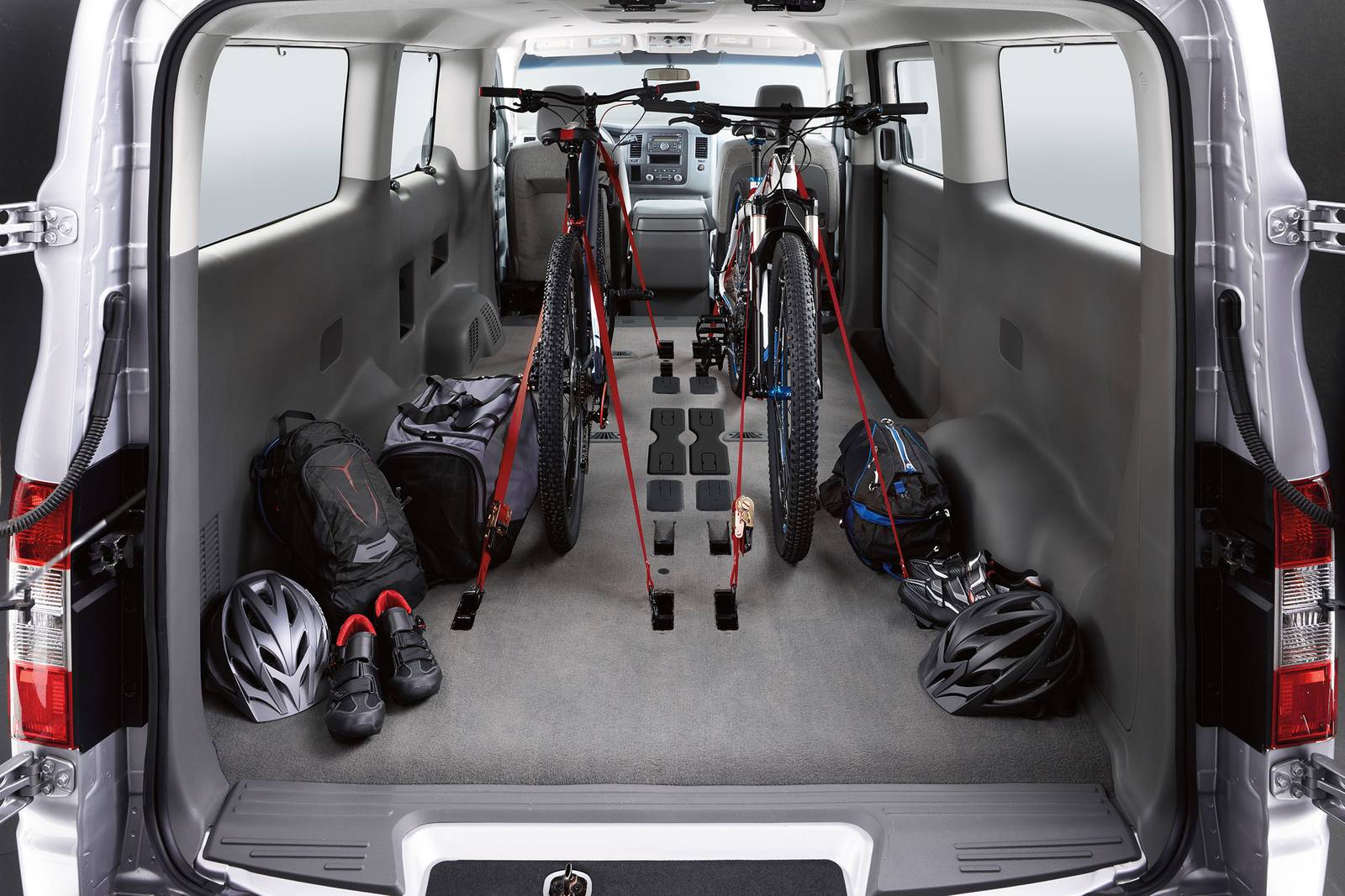 2021 Nissan NV Cargo interior CARGO