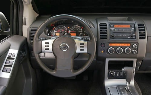 2005 Nissan Pathfinder interior D