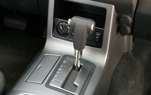 2006 Nissan Pathfinder interior CC