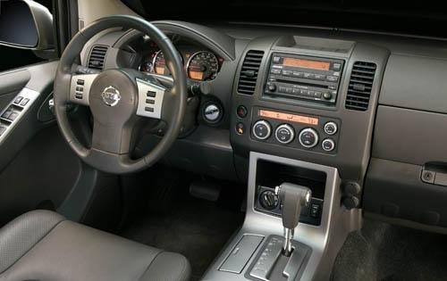 2008 Nissan Pathfinder interior D