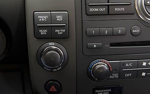 2012 Nissan Pathfinder interior DETAIL