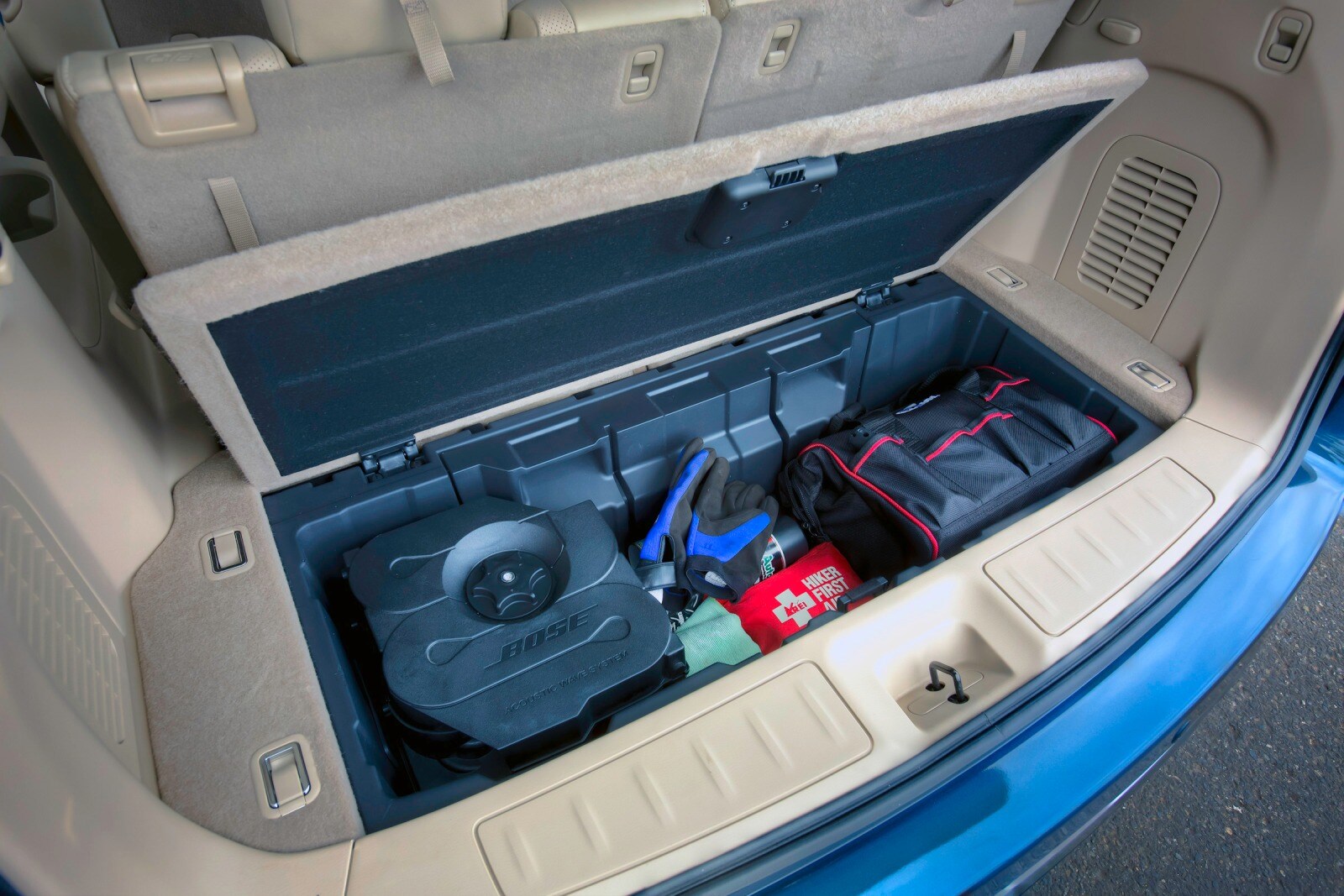 2013 Nissan Pathfinder interior CARGO
