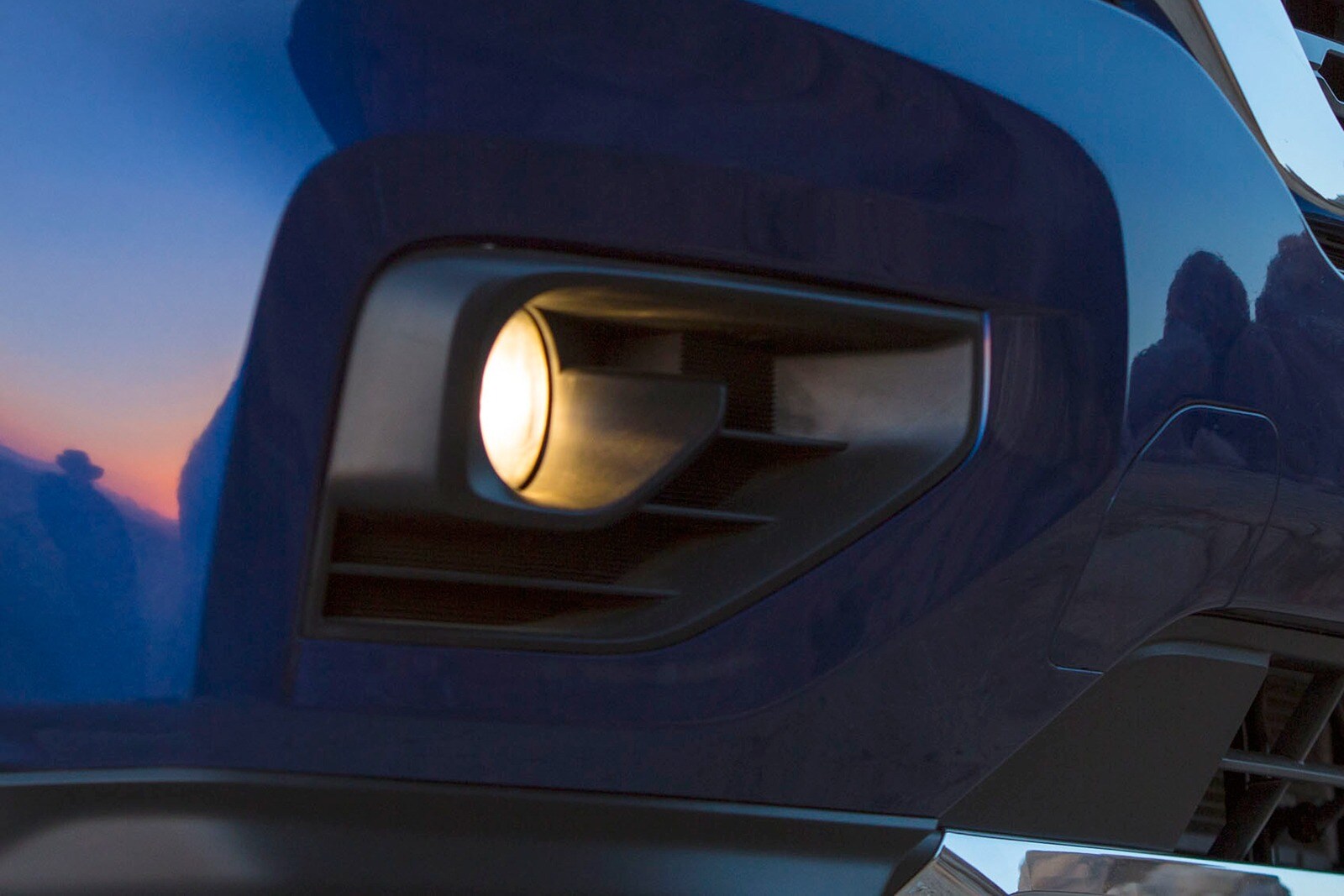 2017 Nissan Pathfinder front safety FOG