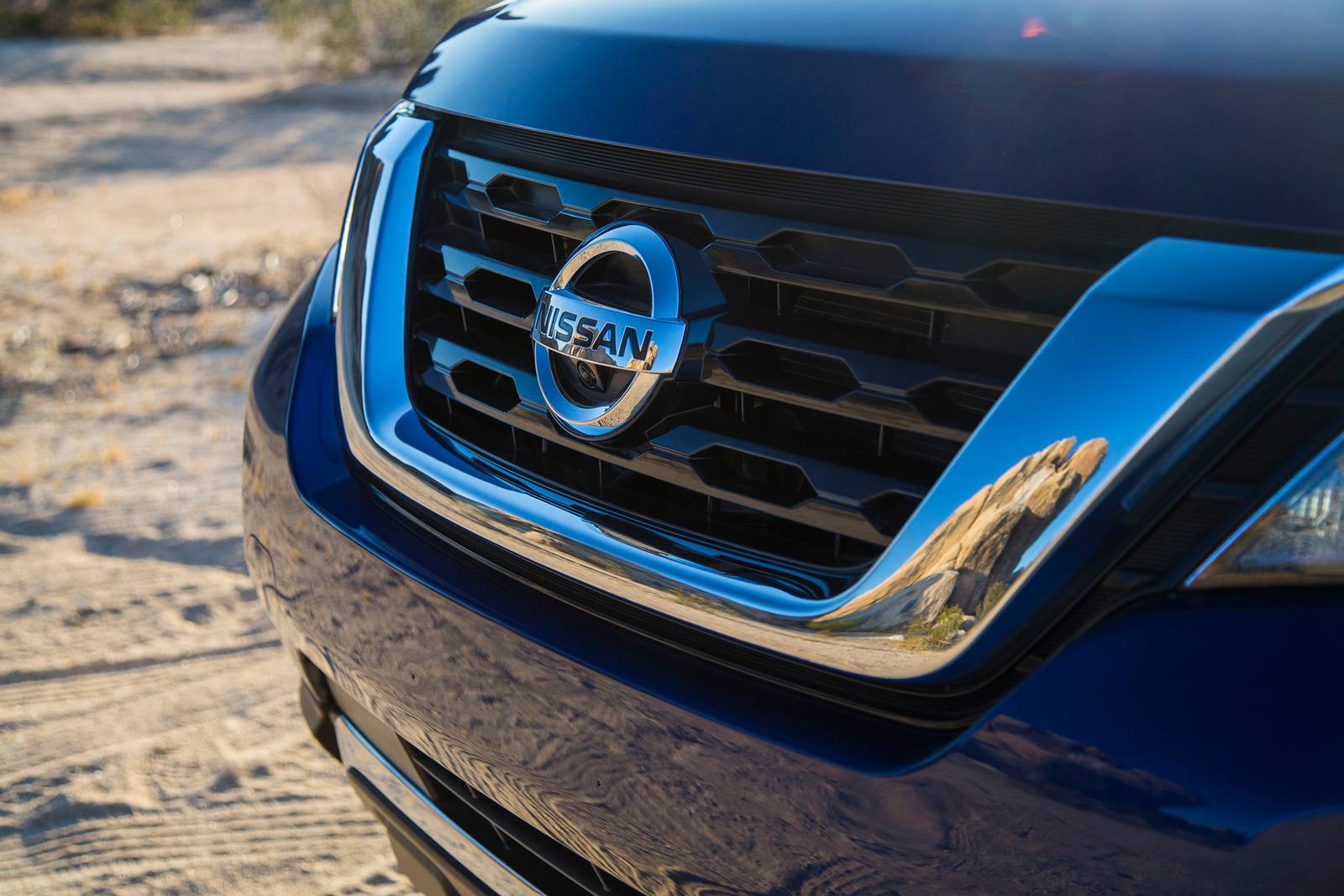 2019 Nissan Pathfinder front safety FBDG