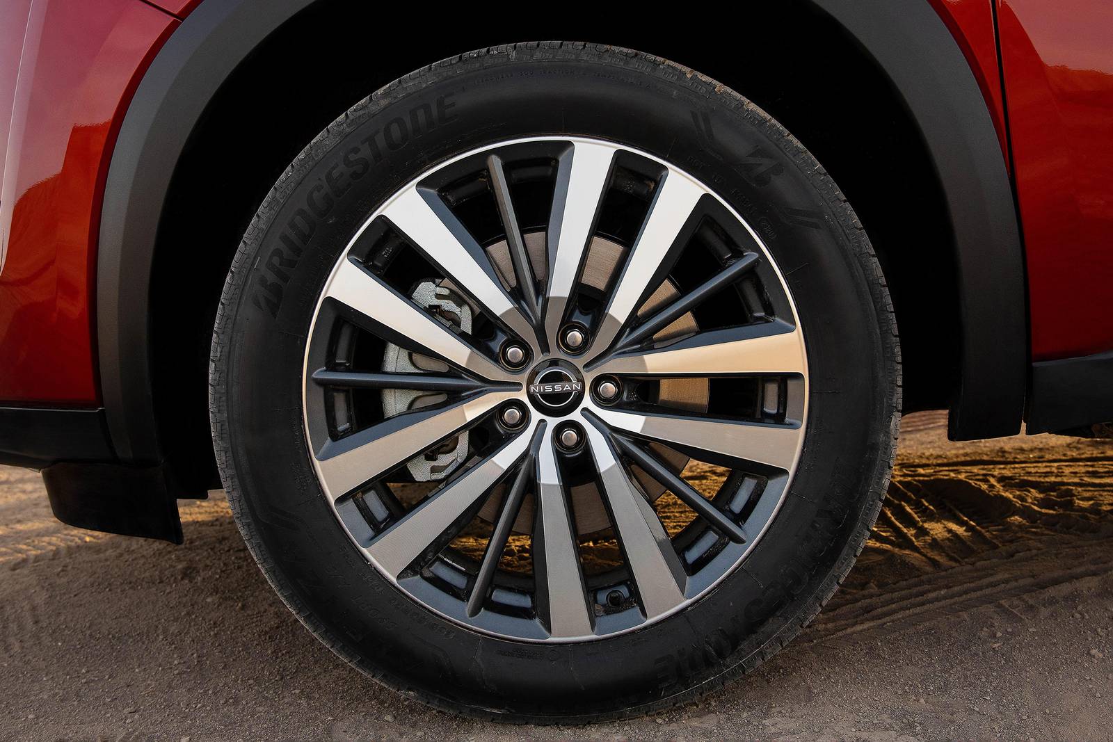 2025 Nissan Pathfinder exterior W