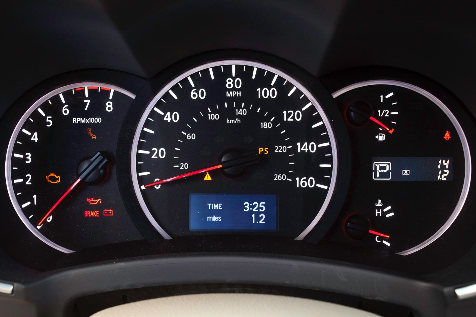 2012 Nissan Quest interior G